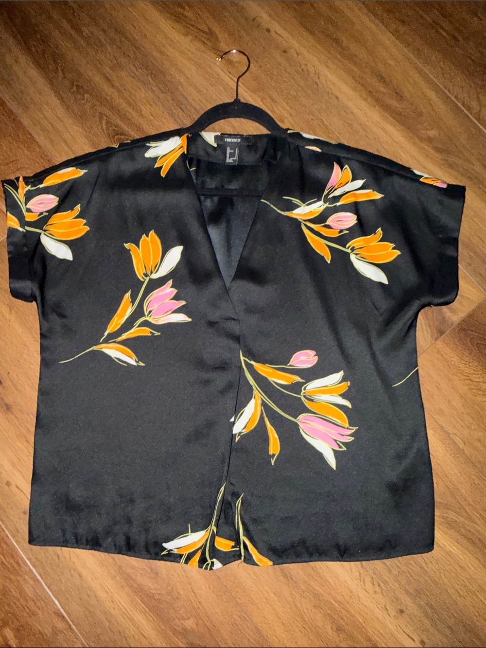 Floral Satin Short-Sleeve Vneck Top - Black with Orange & Pink